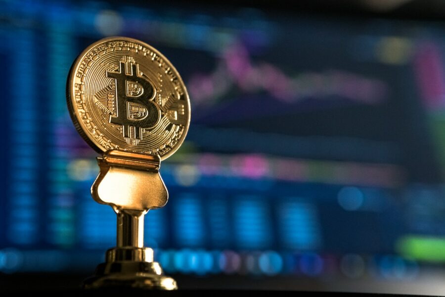 Crypto Experts Foresee Bullish Trajectory for Bitcoin, Predicting $200,000 Peak